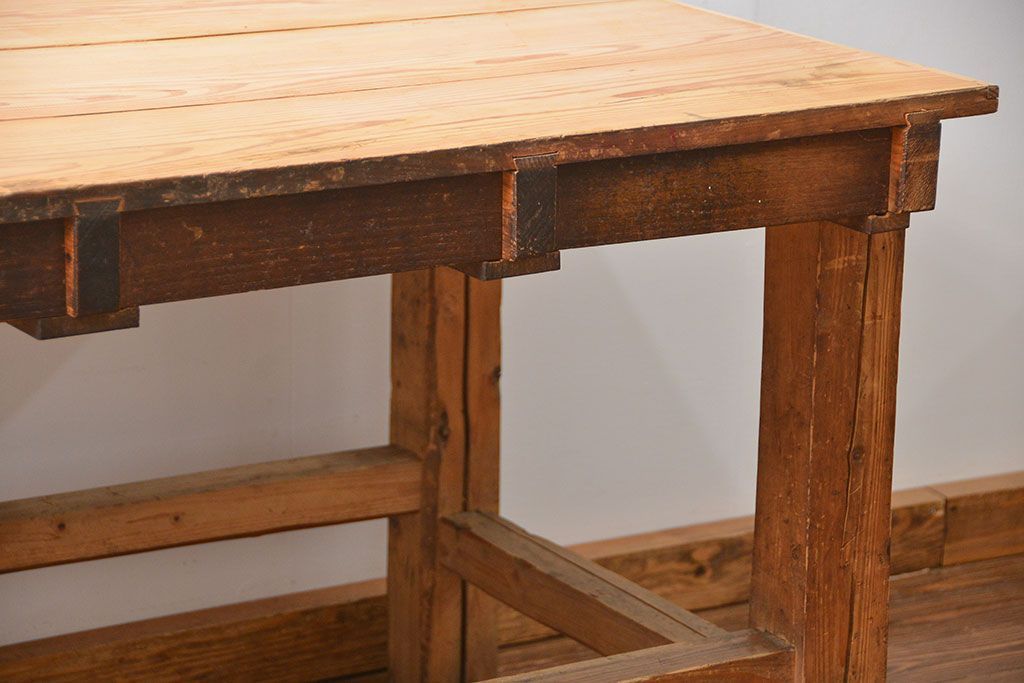 アンティーク家具　アンティークジャンクスタイル　使い込まれた無骨で重厚な作業台(テーブル)