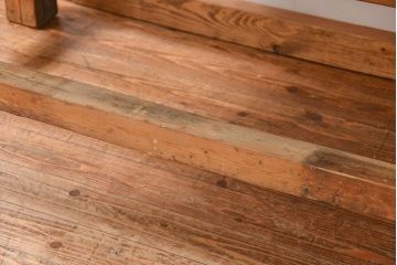 アンティーク家具　アンティークジャンクスタイル　使い込まれた無骨で重厚な作業台(テーブル)