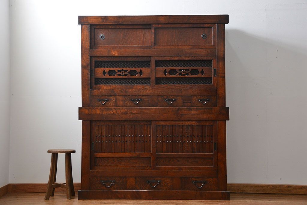 アンティーク家具　古民具・骨董 特別注文造り　希少な前面欅材!五尺水屋箪笥(食器棚、カップボード)