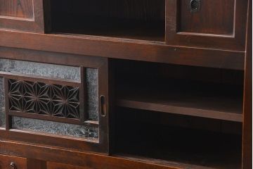アンティーク家具　古民具・骨董 組子細工が上品な3.5尺水屋箪笥(食器棚、戸棚、茶箪笥)