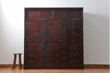 中古　伝統工芸品 岩谷堂箪笥　特大整理箪笥　定価約130万円(衣装箪笥、チェスト)
