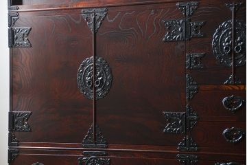 中古　伝統工芸品 岩谷堂箪笥　特大整理箪笥　定価約130万円(衣装箪笥、チェスト)
