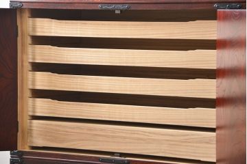 中古　伝統工芸品 岩谷堂箪笥　特大整理箪笥　定価約130万円(衣装箪笥、チェスト)