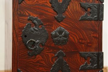 中古　伝統工芸 岩谷堂箪笥(掛硯型、懸硯型、小箪笥、船箪笥)