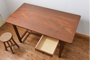アンティーク家具　アンティーク 古い木のシンプルな作業台(テーブル、机)