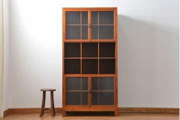 アンティーク家具　アンティーク 脚付きマス目収納棚(食器棚、本棚、升目棚)