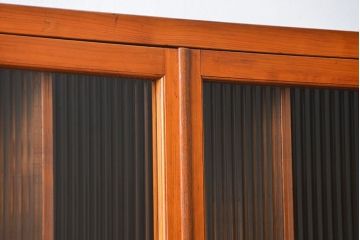 アンティーク家具　アンティーク 脚付きマス目収納棚(食器棚、本棚、升目棚)