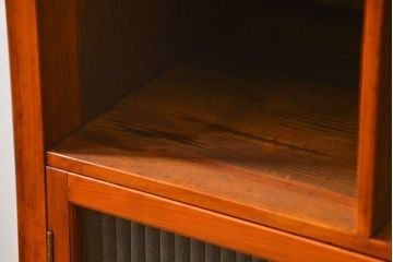 アンティーク家具　アンティーク 脚付きマス目収納棚(食器棚、本棚、升目棚)