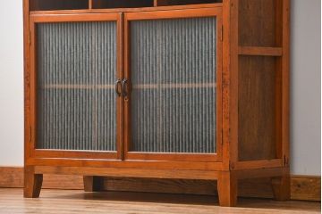 アンティーク家具　アンティーク 脚付きマス目収納棚(食器棚、本棚、升目棚)