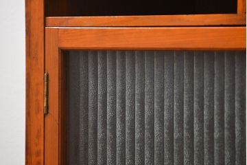 アンティーク家具　アンティーク 脚付きマス目収納棚(食器棚、本棚、升目棚)