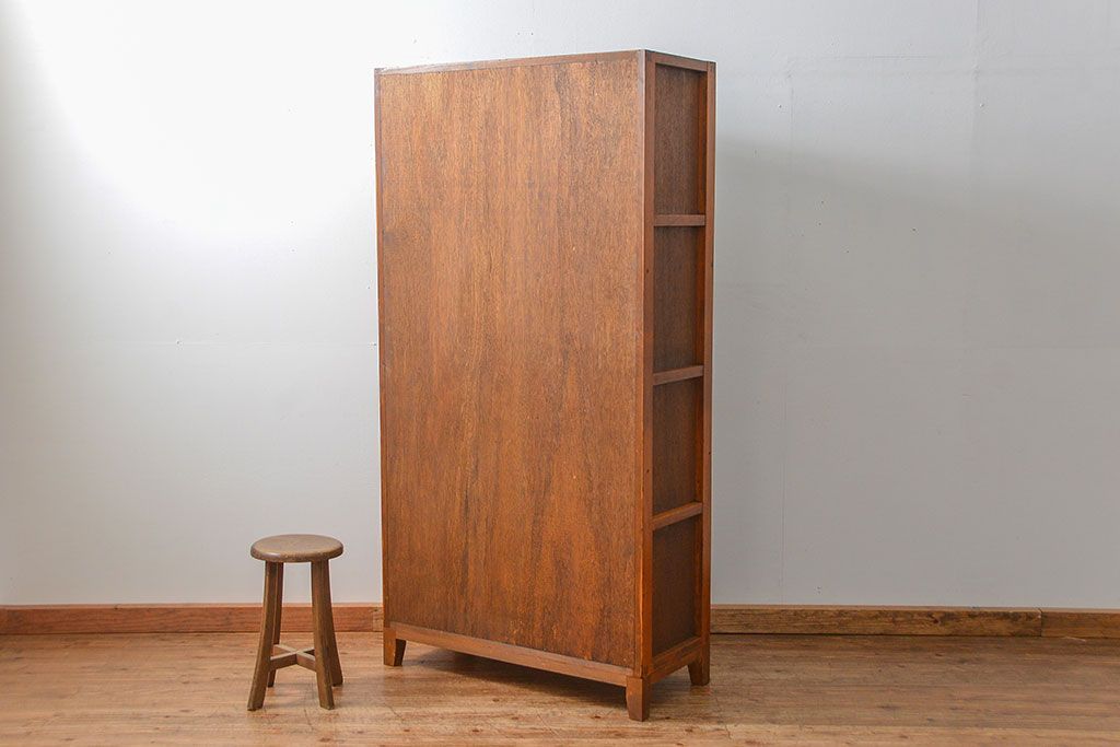 アンティーク家具　アンティーク 脚付きマス目収納棚(食器棚、本棚、升目棚)