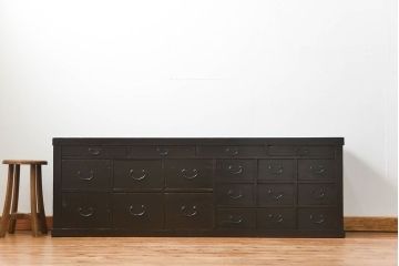 アンティーク家具　古民具・骨董 古作造り　簡素な造りの19杯引き出し(時代箪笥、水屋箪笥、薬箪笥)