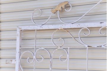 中古　大きなロートアイアンガーデンフェンス(1)(洋風フェンス、ヨーロッパ風フェンス、門扉、鉄柵)