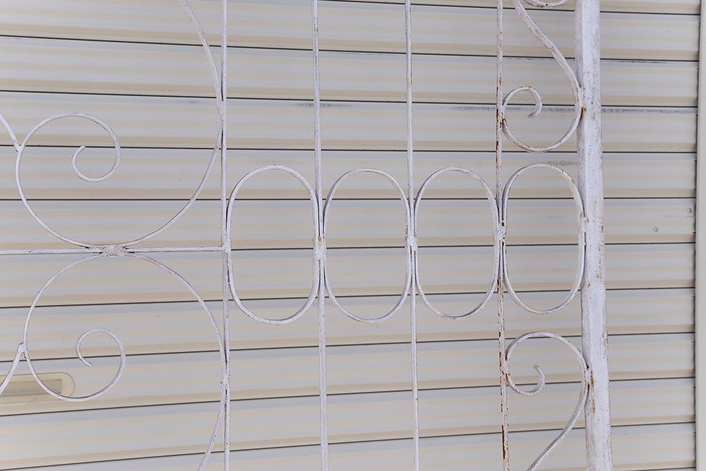 中古　大きなロートアイアンガーデンフェンス(2)(洋風フェンス、ヨーロッパ風フェンス、門扉、鉄柵)