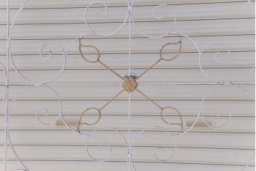 中古　大きなロートアイアンガーデンフェンス(2)(洋風フェンス、ヨーロッパ風フェンス、門扉、鉄柵)