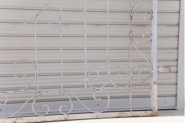 中古　大きなロートアイアンガーデンフェンス(2)(洋風フェンス、ヨーロッパ風フェンス、門扉、鉄柵)