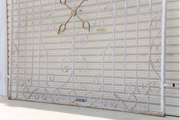 中古　大きなロートアイアンガーデンフェンス(3)(洋風フェンス、ヨーロッパ風フェンス、門扉、鉄柵)