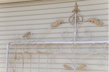 中古　大きなロートアイアンガーデンフェンス(3)(洋風フェンス、ヨーロッパ風フェンス、門扉、鉄柵)