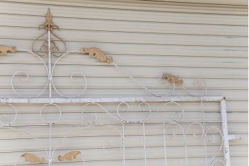 中古　ロートアイアンのガーデンフェンス(1)(洋風フェンス、ヨーロッパ風フェンス、門扉、鉄柵)