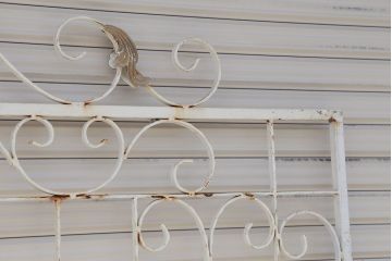 中古　ロートアイアンのガーデンフェンス(2)(洋風フェンス、ヨーロッパ風フェンス、門扉、鉄柵)