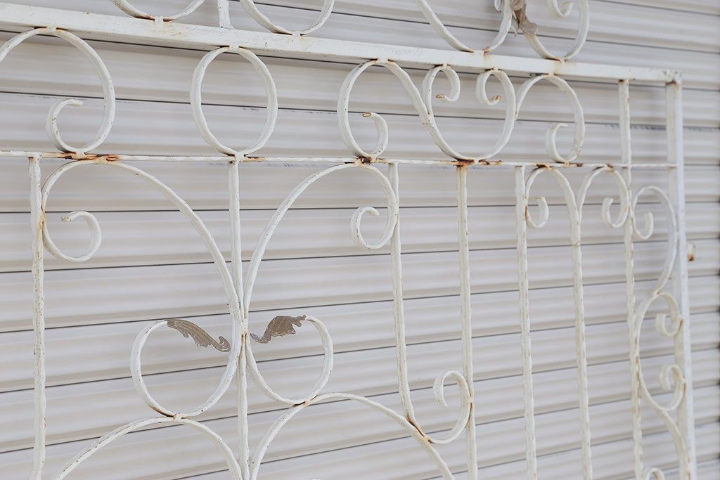 中古　ロートアイアンのガーデンフェンス(2)(洋風フェンス、ヨーロッパ風フェンス、門扉、鉄柵)