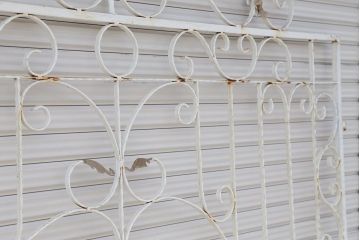 中古　ロートアイアンのガーデンフェンス(2)(洋風フェンス、ヨーロッパ風フェンス、門扉、鉄柵)