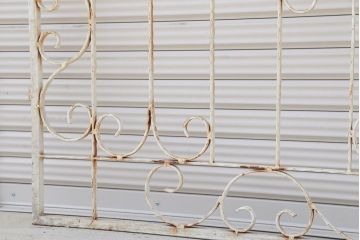 中古　ロートアイアンのガーデンフェンス(2)(洋風フェンス、ヨーロッパ風フェンス、門扉、鉄柵)