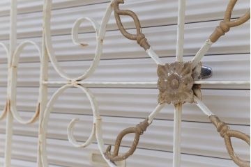 中古　ロートアイアンのガーデンフェンス(2)(洋風フェンス、ヨーロッパ風フェンス、門扉、鉄柵)