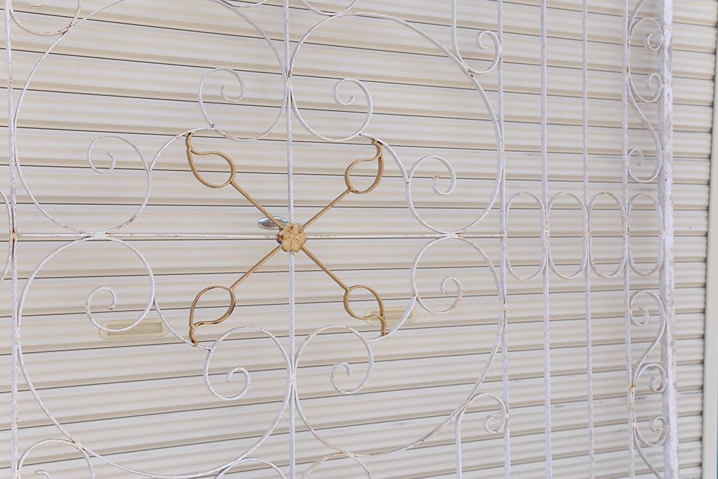 中古　ロートアイアンのガーデンフェンス(3)(洋風フェンス、ヨーロッパ風フェンス、門扉、鉄柵)