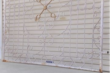 中古　洋風!大きなロートアイアンのガーデンフェンス(1)(ヨーロッパ風フェンス、門扉、鉄柵)