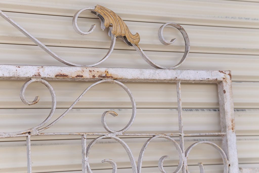 中古　洋風!大きなロートアイアンのガーデンフェンス(1)(ヨーロッパ風フェンス、門扉、鉄柵)