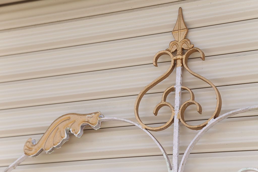 中古　洋風!大きなロートアイアンのガーデンフェンス(1)(ヨーロッパ風フェンス、門扉、鉄柵)