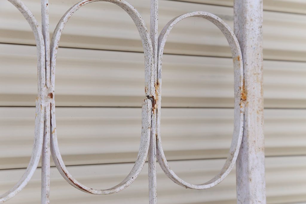 中古　洋風!大きなロートアイアンのガーデンフェンス(1)(ヨーロッパ風フェンス、門扉、鉄柵)