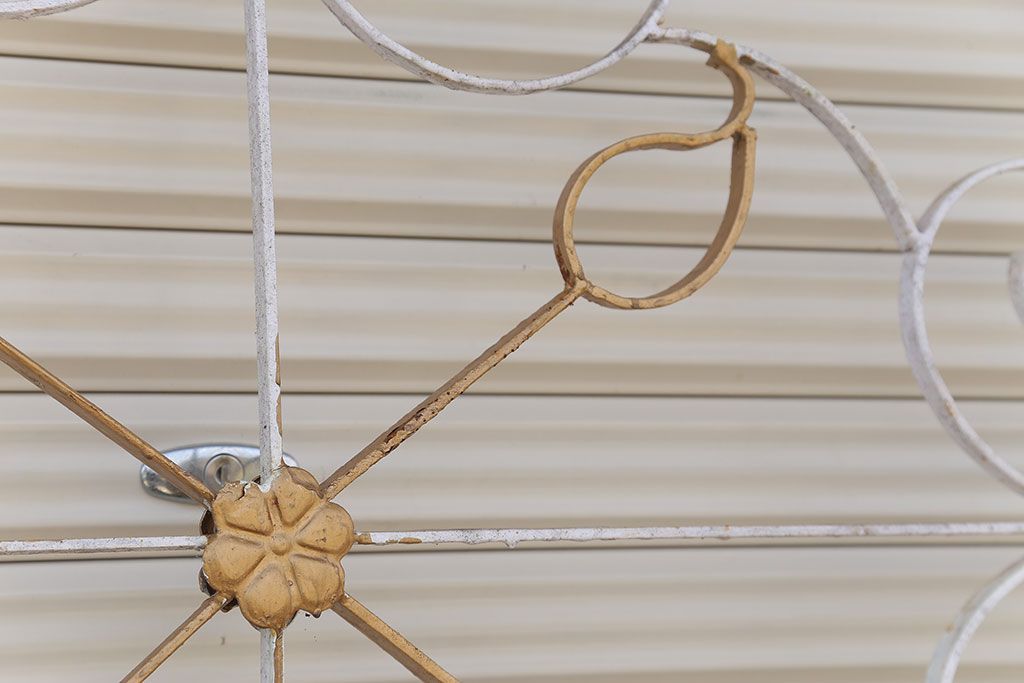 中古　洋風!大きなロートアイアンのガーデンフェンス(1)(ヨーロッパ風フェンス、門扉、鉄柵)