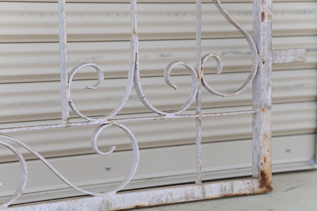 中古　洋風!大きなロートアイアンのガーデンフェンス(1)(ヨーロッパ風フェンス、門扉、鉄柵)