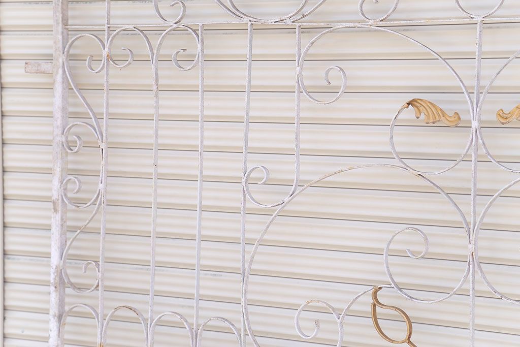 中古　洋風!大きなロートアイアンのガーデンフェンス(1)(ヨーロッパ風フェンス、門扉、鉄柵)