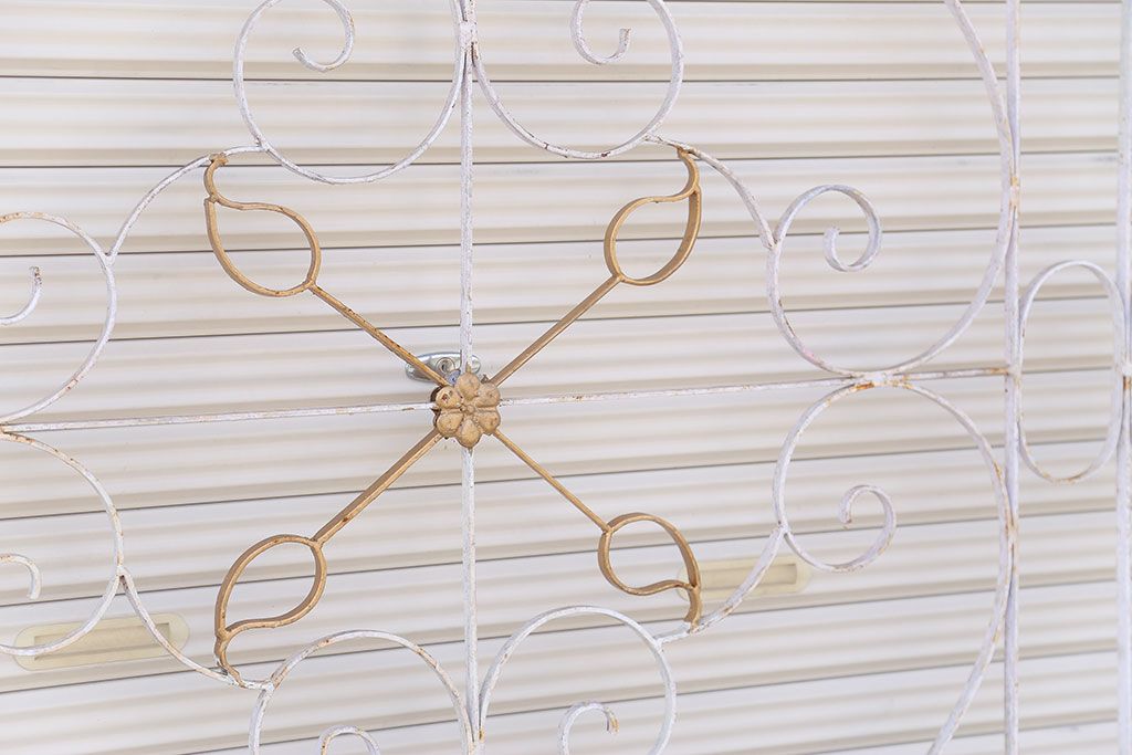 中古　洋風!大きなロートアイアンのガーデンフェンス(1)(ヨーロッパ風フェンス、門扉、鉄柵)