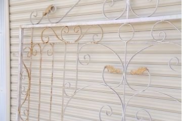 中古　大きなロートアイアンガーデンフェンス(8)(洋風フェンス、ヨーロッパ風フェンス、門扉、鉄柵)