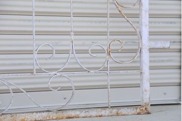 中古　大きなロートアイアンガーデンフェンス(8)(洋風フェンス、ヨーロッパ風フェンス、門扉、鉄柵)