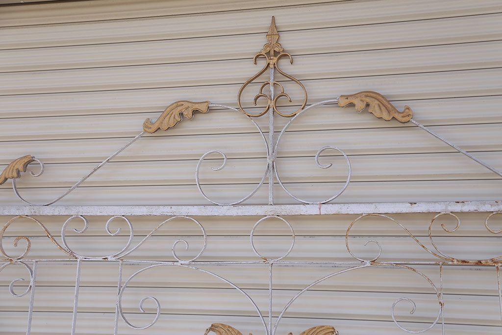 中古　大きなロートアイアンガーデンフェンス(8)(洋風フェンス、ヨーロッパ風フェンス、門扉、鉄柵)