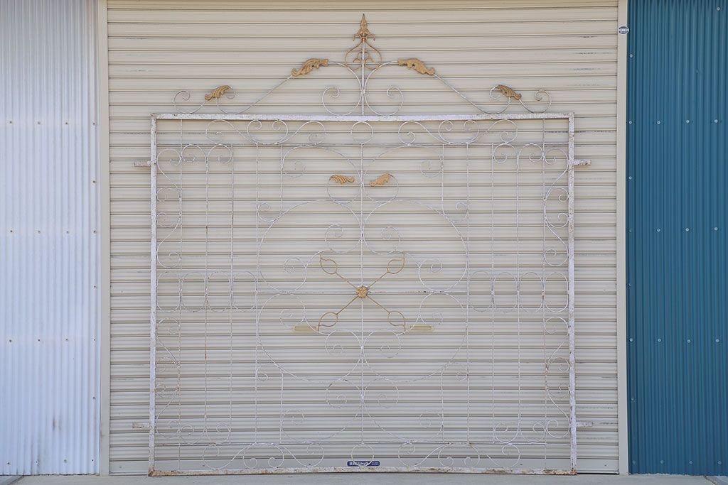 中古　洋風!大きなロートアイアンのガーデンフェンス(3)(ヨーロッパ風フェンス、門扉、鉄柵)