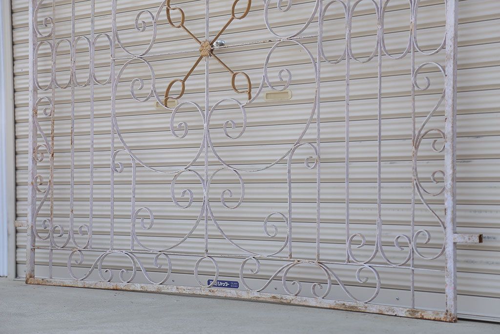 中古　洋風!大きなロートアイアンのガーデンフェンス(3)(ヨーロッパ風フェンス、門扉、鉄柵)