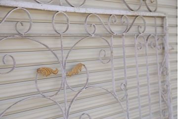 中古　洋風!大きなロートアイアンのガーデンフェンス(3)(ヨーロッパ風フェンス、門扉、鉄柵)