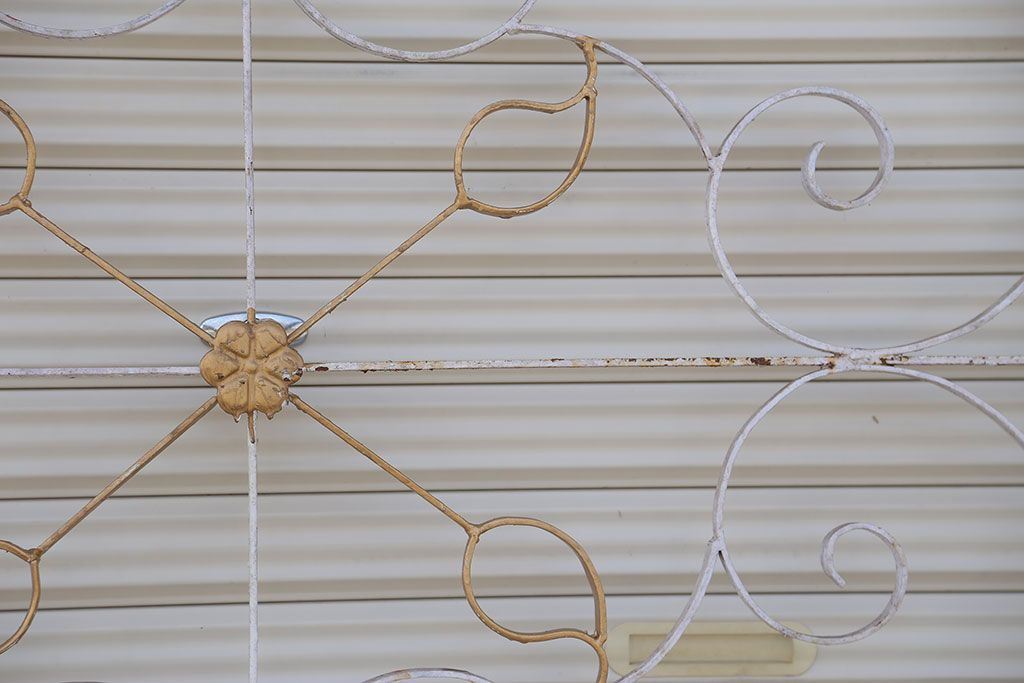 中古　洋風!大きなロートアイアンのガーデンフェンス(3)(ヨーロッパ風フェンス、門扉、鉄柵)