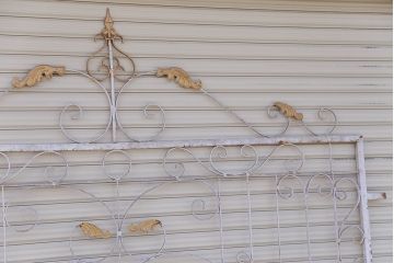 中古　洋風!大きなロートアイアンのガーデンフェンス(3)(ヨーロッパ風フェンス、門扉、鉄柵)