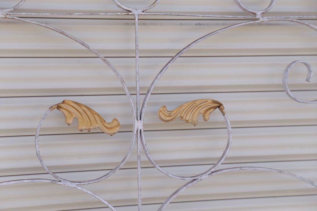 中古　洋風!大きなロートアイアンのガーデンフェンス(3)(ヨーロッパ風フェンス、門扉、鉄柵)