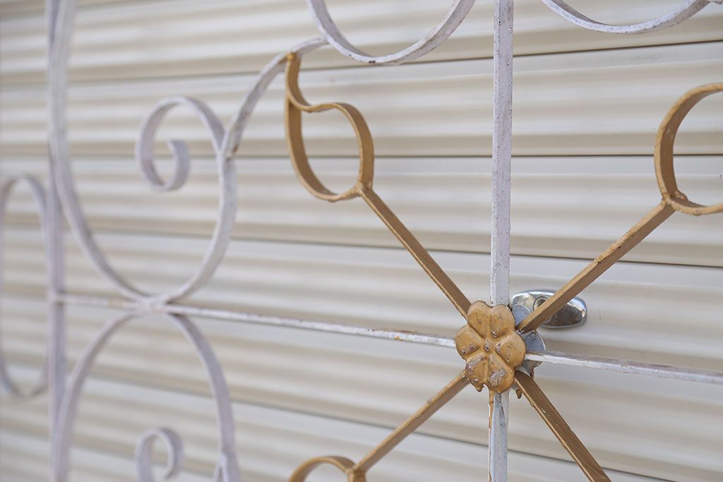 中古　洋風!大きなロートアイアンのガーデンフェンス(3)(ヨーロッパ風フェンス、門扉、鉄柵)