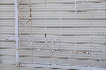 中古　洋風!大きなロートアイアンのガーデンフェンス(3)(ヨーロッパ風フェンス、門扉、鉄柵)