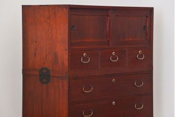 アンティーク家具　アンティーク 古い木のシンプルな三段重ね時代箪笥(チェスト)