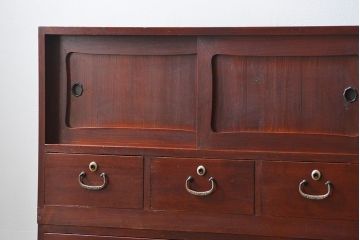 アンティーク家具　アンティーク 古い木のシンプルな三段重ね時代箪笥(チェスト)